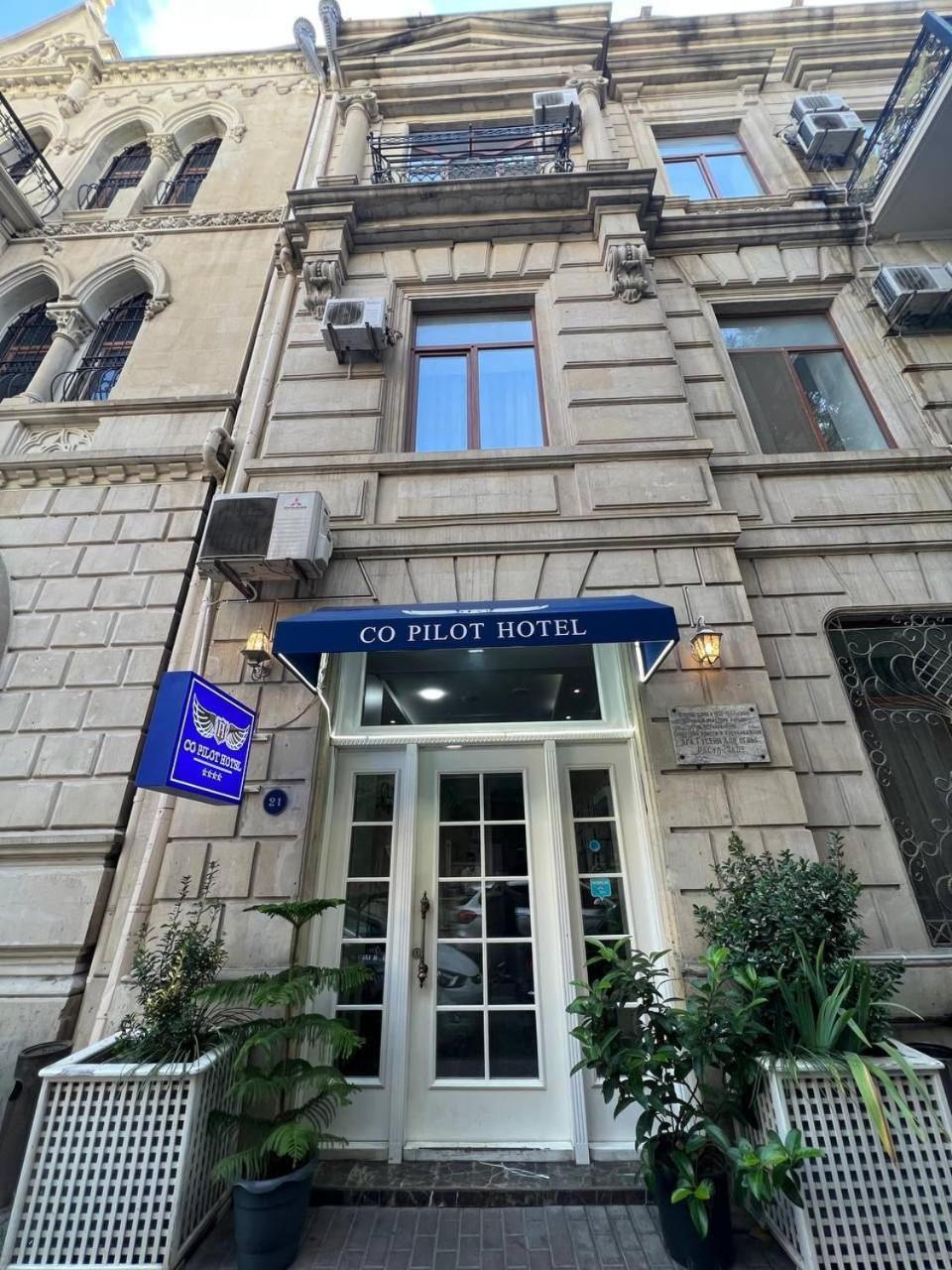 Pilot Baku Hotel Exterior foto